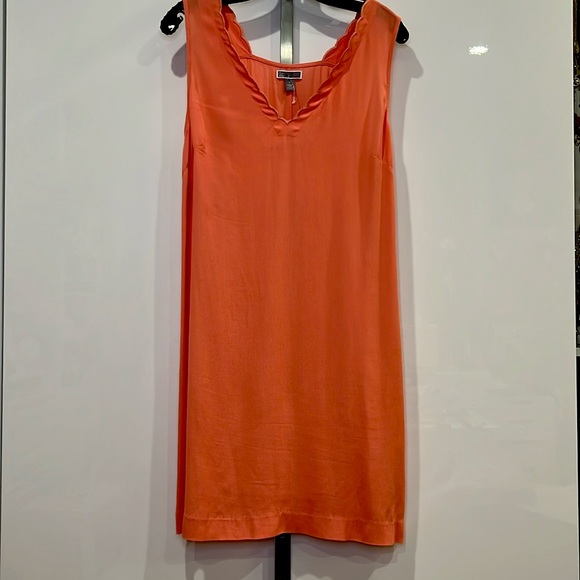 NEW Chelsea28 Scalloped Neck Shift Dress - Picture 4 of 7